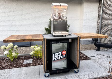 Te huur professionele Slush puppy machine 2 x 10 liter compleet