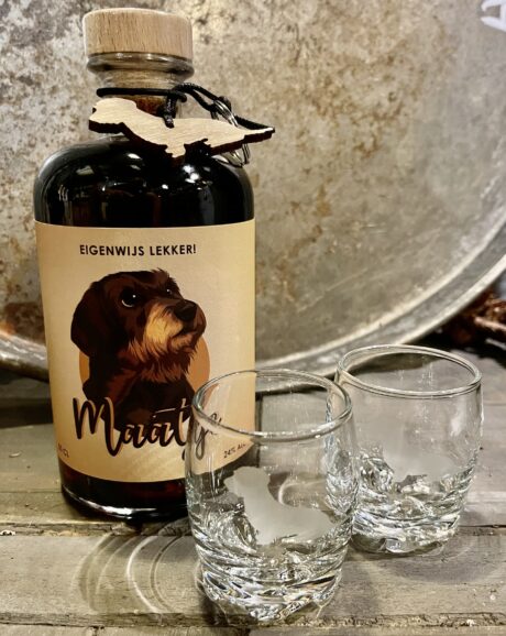 Teckel likeur Maatje 50cl met 2 glaasjes