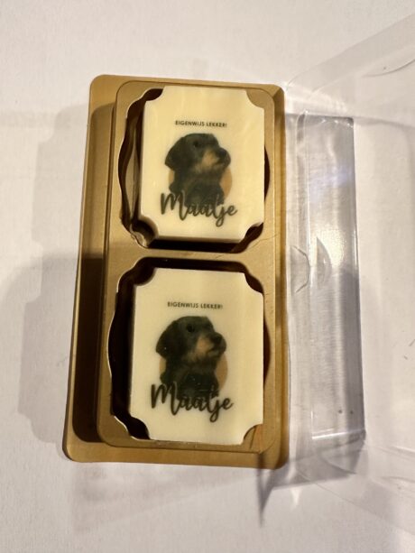Chocolade Bonbons teckel Maatje verpakt set van 2 stuks.